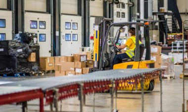 Csomagológép kezelő gyári munkás (2 fő)